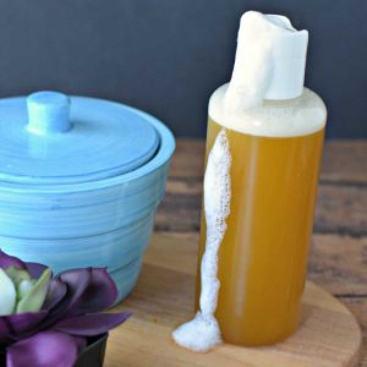 We have a super easy tutorial to learn how to make body wash. This luxurious homemade olive oil body wash will leave your skin moisturized and so smooth.