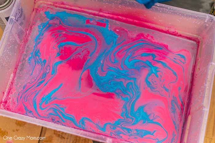 Today we are going to show you how to hydro dip shoes! It is super easy and turns out with a gorgeous design. Once you try this, you will love it! Today we are going to show you how to hydro dip shoes! It is super easy and turns out with a gorgeous design. Once you try this, you will love it!