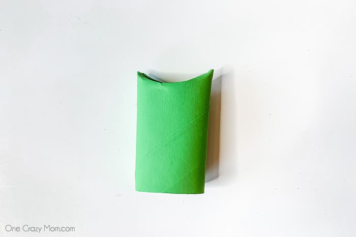 This adorable Owl toilet paper roll craft is so frugal to make and tons of fun. Save empty toilet paper rolls and transform them into this cute little owl. This adorable Owl toilet paper roll craft is so frugal to make and tons of fun. Save empty toilet paper rolls and transform them into this cute little owl.