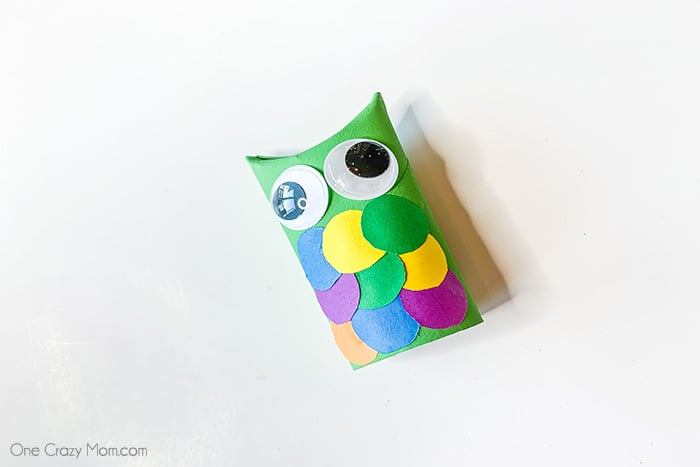 This adorable Owl toilet paper roll craft is so frugal to make and tons of fun. Save empty toilet paper rolls and transform them into this cute little owl. This adorable Owl toilet paper roll craft is so frugal to make and tons of fun. Save empty toilet paper rolls and transform them into this cute little owl.