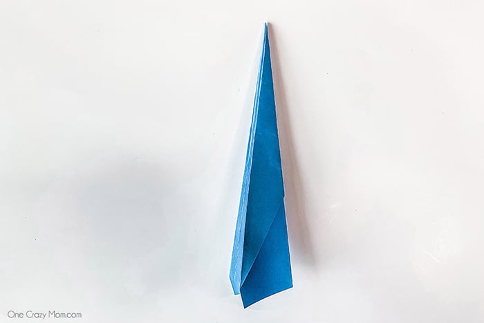 We are going to show you how to make a paper airplane. With just a few easy steps, you can make the perfect airplane that is simple but tons of fun! We are going to show you how to make a paper airplane. With just a few easy steps, you can make the perfect airplane that is simple but tons of fun!