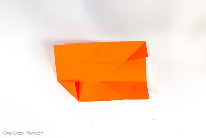 Grab some paper and learn how to make this easy origami cube. This is a simple but fun activity perfect to keep the kids busy while having a blast. Step by step instructions for making an origami cube.