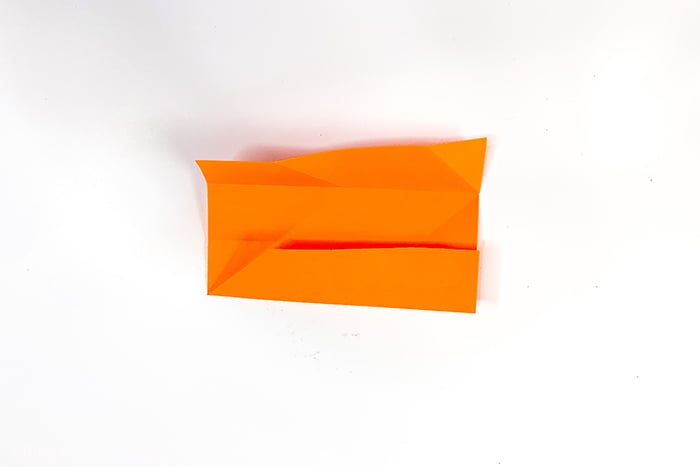 Grab some paper and learn how to make this easy origami cube. This is a simple but fun activity perfect to keep the kids busy while having a blast. Step by step instructions for making an origami cube.