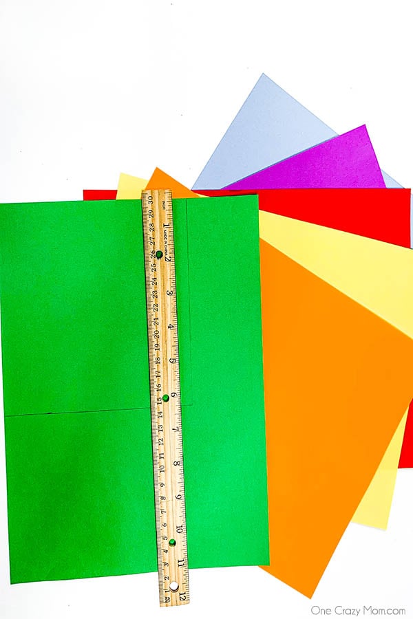 Grab some paper and learn how to make this easy origami cube. This is a simple but fun activity perfect to keep the kids busy while having a blast. Meausuring paper.