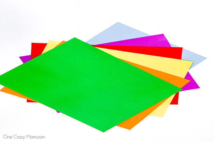 Grab some paper and learn how to make this easy origami cube. This is a simple but fun activity perfect to keep the kids busy while having a blast. sheets of colorful paper.