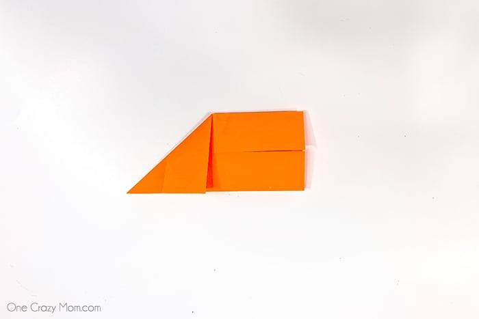Grab some paper and learn how to make this easy origami cube. This is a simple but fun activity perfect to keep the kids busy while having a blast. Step by step instructions for making an origami cube.