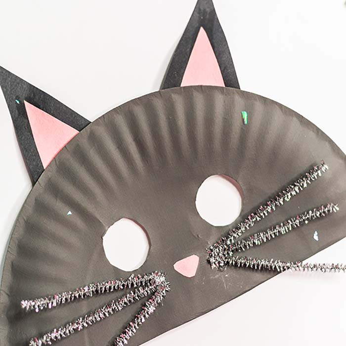 Animal paper plate masks are so simple and you probably already have all that you need at home! These are so easy that the kids can make several masks. Animal paper plate masks are so simple and you probably already have all that you need at home! These are so easy that the kids can make several masks.