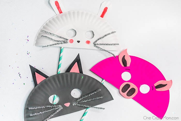 Animal paper plate masks are so simple and you probably already have all that you need at home! These are so easy that the kids can make several masks. Animal paper plate masks are so simple and you probably already have all that you need at home! These are so easy that the kids can make several masks.