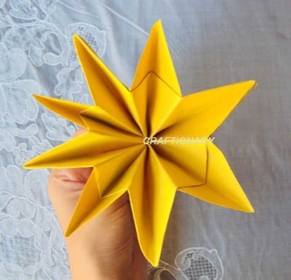Origami is so fun and everyone will love these 15+ easy origami for kids ideas. There is something for everyone and kids of all ages will love these.