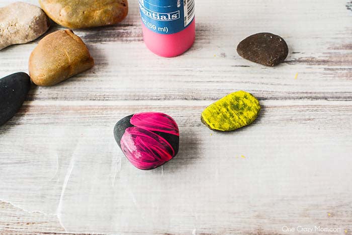 DIY Painted Rocks is a fun activity that can also brighten someone's day. You can paint various designs, sayings and more to encourage and uplift others. DIY Painted Rocks is a fun activity that can also brighten someone's day. You can paint various designs, sayings and more to encourage and uplift others.