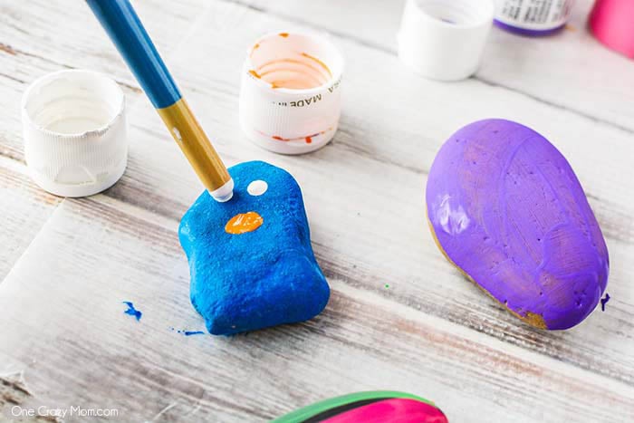 DIY Painted Rocks is a fun activity that can also brighten someone's day. You can paint various designs, sayings and more to encourage and uplift others. DIY Painted Rocks is a fun activity that can also brighten someone's day. You can paint various designs, sayings and more to encourage and uplift others.