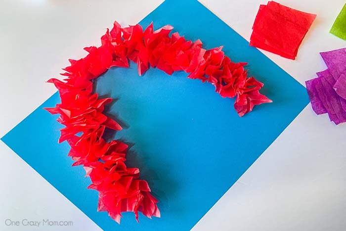 Make this colorful rainbow tissue paper craft for the perfect indoor activity. Easy rainbow crafts are so fun and a great learning activity. Make this colorful rainbow tissue paper craft for the perfect indoor activity. Easy rainbow crafts are so fun and a great learning activity.