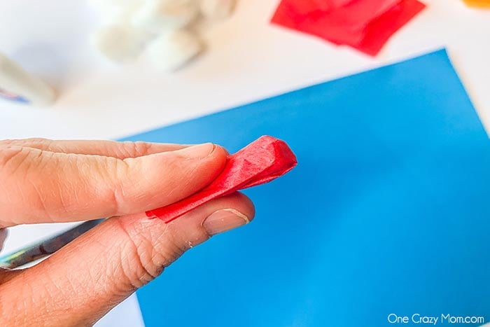 Make this colorful rainbow tissue paper craft for the perfect indoor activity. Easy rainbow crafts are so fun and a great learning activity. Make this colorful rainbow tissue paper craft for the perfect indoor activity. Easy rainbow crafts are so fun and a great learning activity.