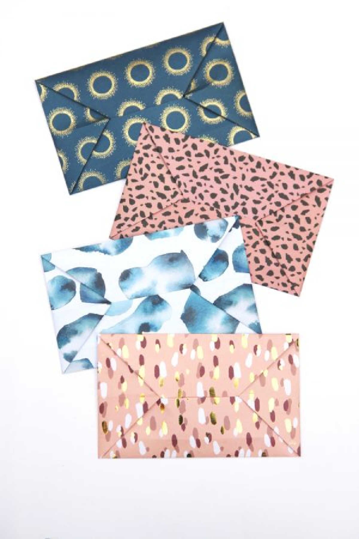 Origami is so fun and everyone will love these 15+ easy origami for kids ideas. There is something for everyone and kids of all ages will love these.
