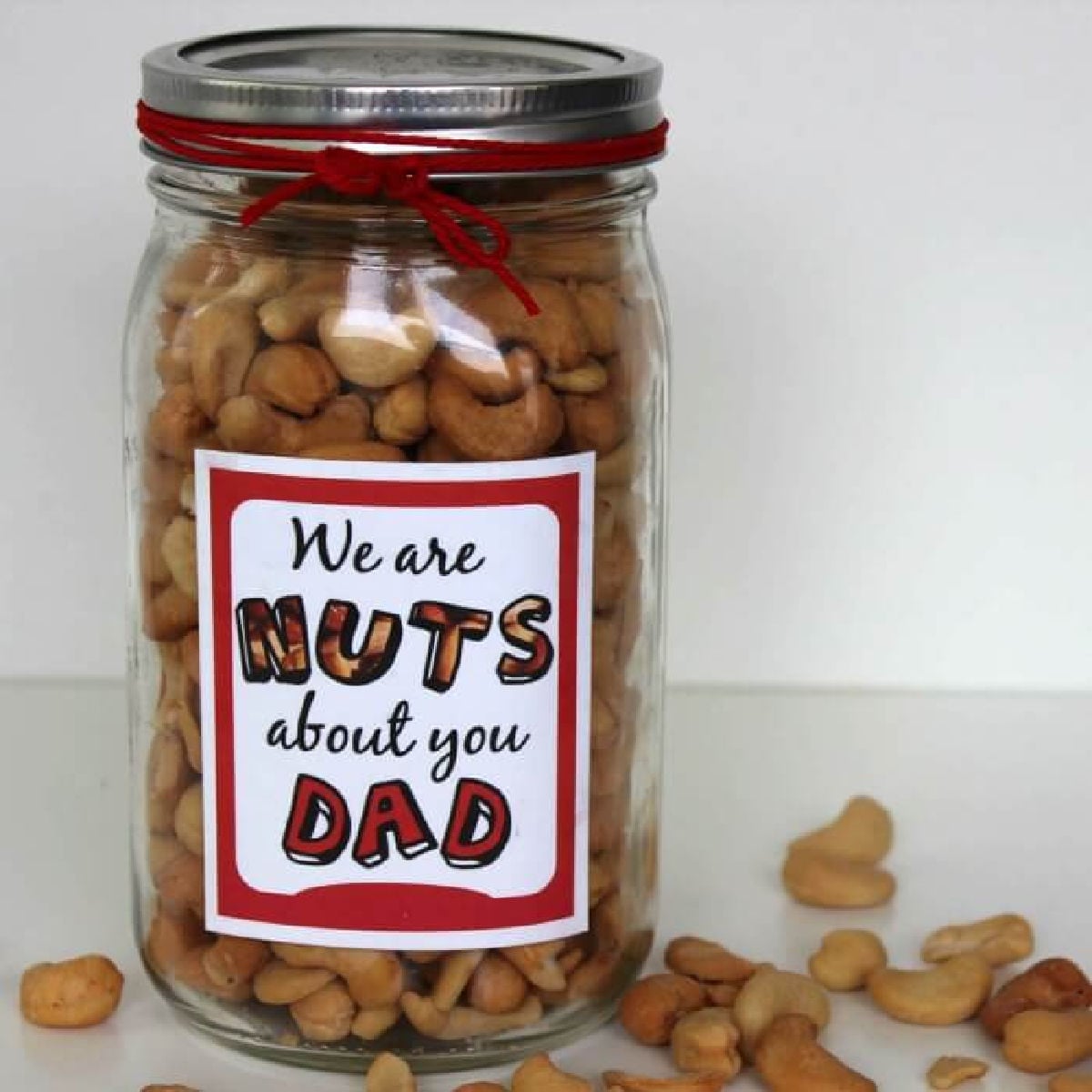 Give this DIY Father's Day Gift Idea a try! Dad will love this easy father's day gift idea.This is one of the best fathers day gifts! Dad will love getting his favorite snack! Get your free printable! Give this DIY Father's Day Gift Idea a try! Dad will love this easy father's day gift idea.This is one of the best fathers day gifts! Dad will love getting his favorite snack! Get your free printable!