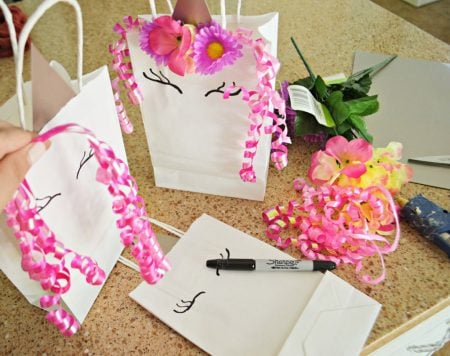 Are your kids crazy over unicorns? They are going to absolutely love these fun unicorn crafts for kids! We have lots of great ideas to try! Are your kids crazy over unicorns? They are going to absolutely love these fun unicorn crafts for kids! We have lots of great ideas to try!