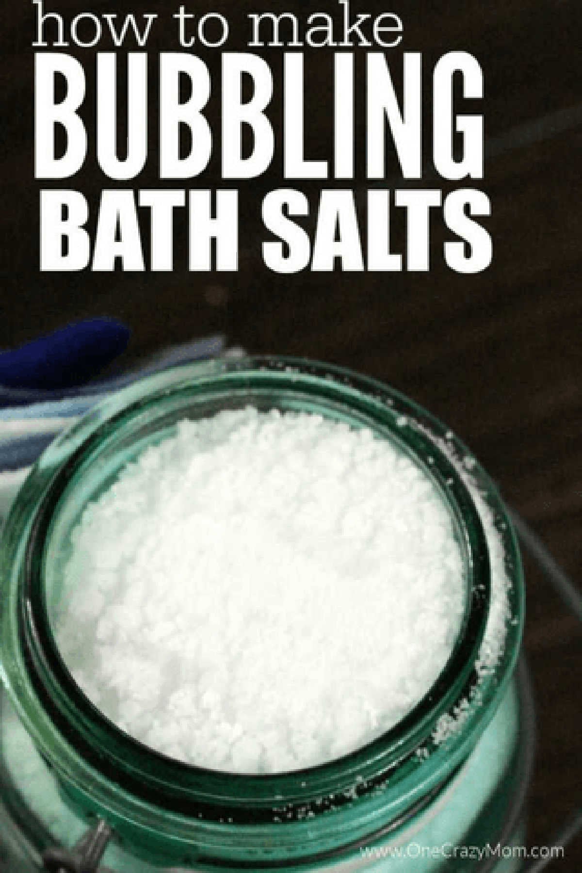 Try this easy homemade bath soak recipe. Homemade bath salts are easy to make with essential oils. This Homemade bath salt recipe with epsom is the best for sore muscles and make the perfect gifts for Christmas for mom or for kids! Learn how to make these DIY natural bath soak that is great for Christmas gifts too! #onecrazymom #bathsalt #DIYrecipes #DIYgifts