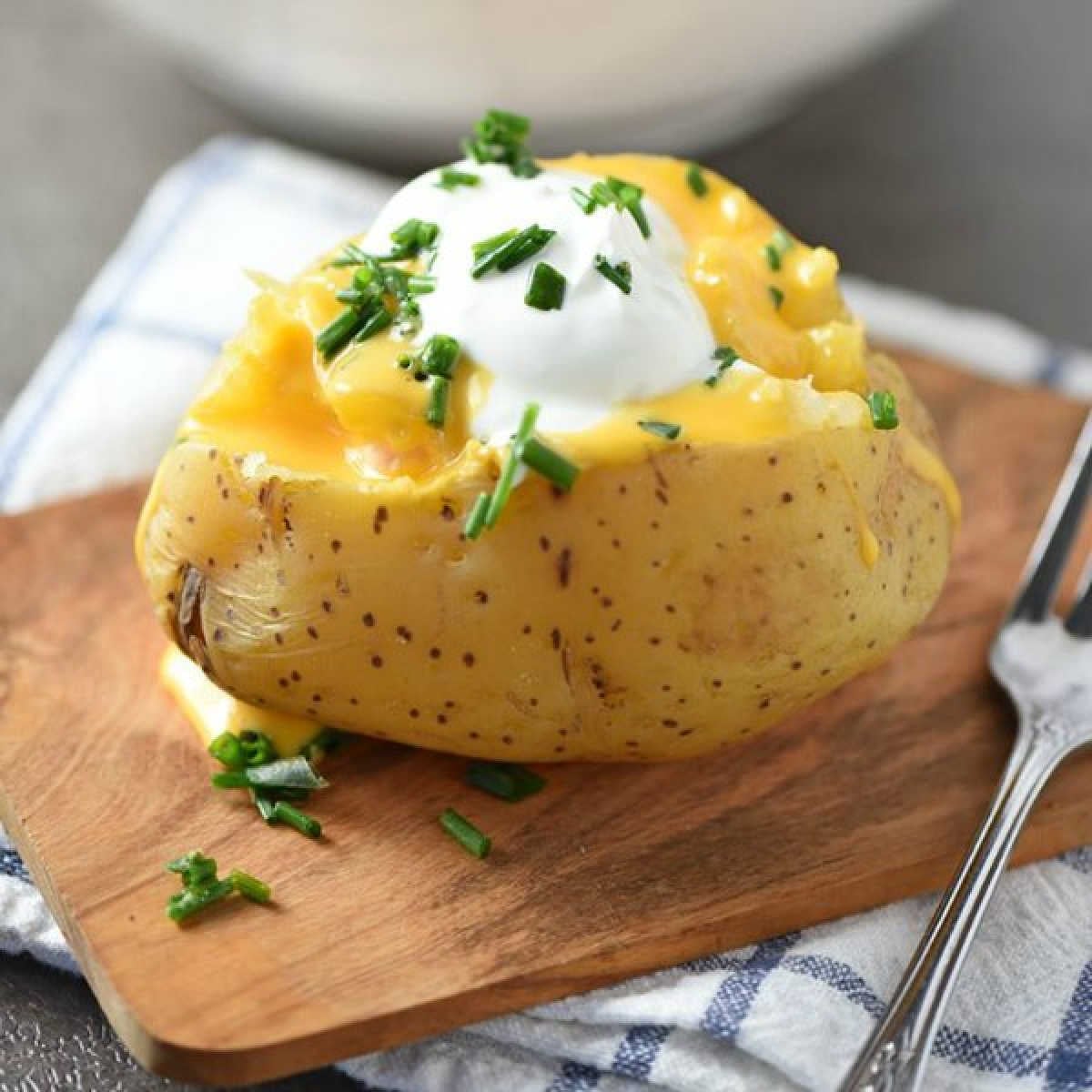 You can make side dishes in just minutes in the instant pot! We have a bunch of delicious and easy instant pot side dishes to try that you will love.