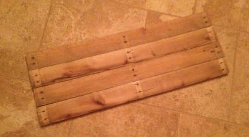 Front of blank pallet sign.
