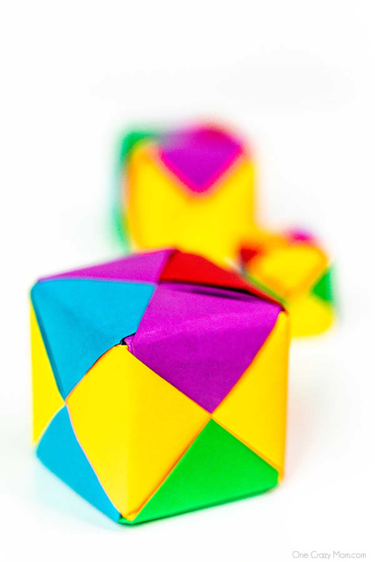 Grab some paper and learn how to make this easy origami cube. This is a simple but fun activity perfect to keep the kids busy while having a blast.