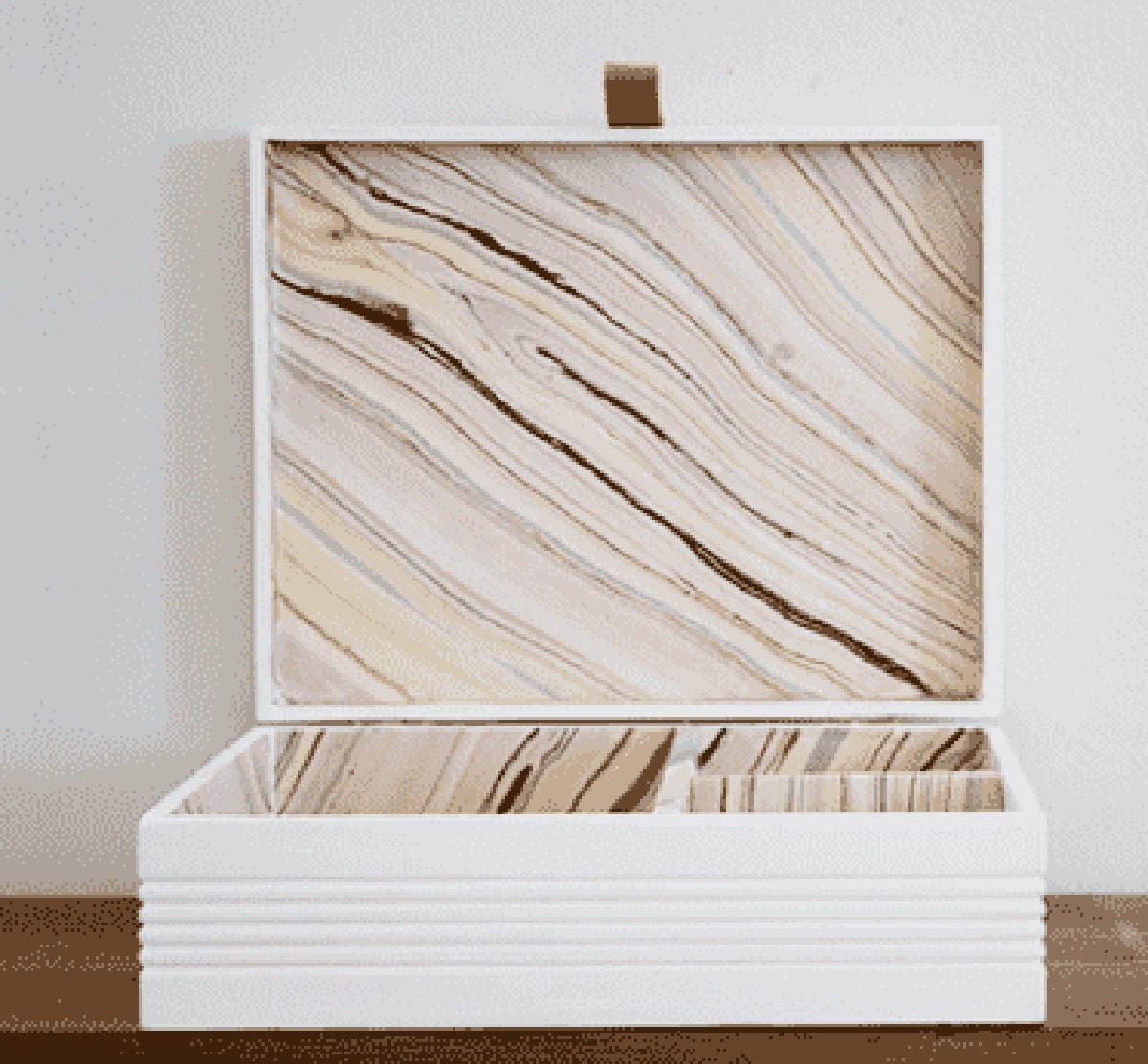 Cigar box diy.
