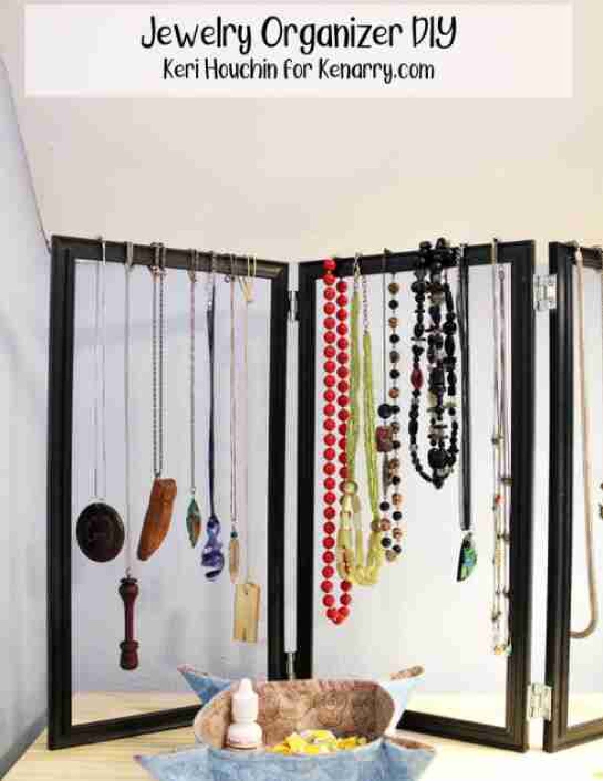 Dollar tree jewelry storage hack.