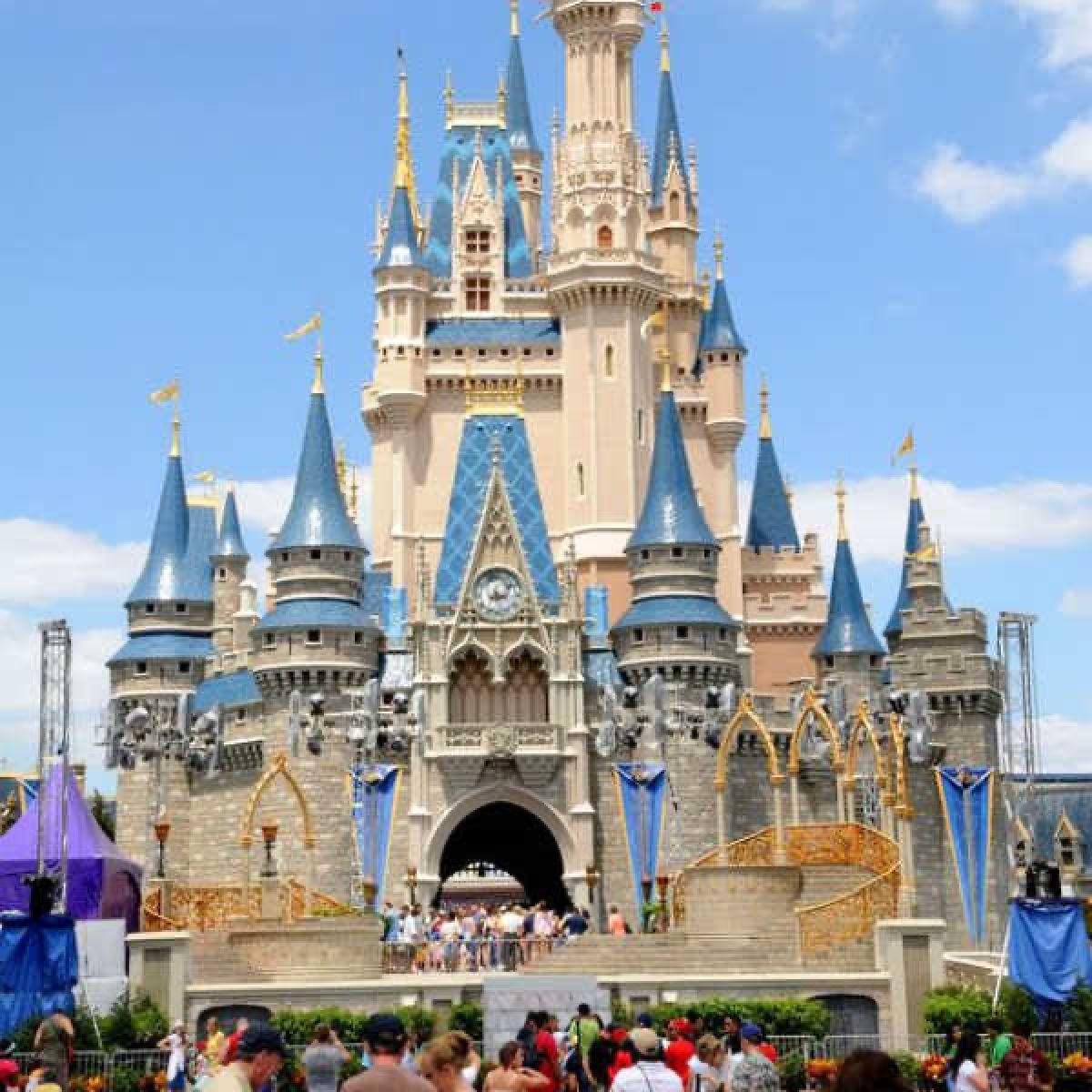 Check out these Disney World vacation tips for families. You will save time and money with these 10 tips making your Disney vacation a success. Magic Kingdom at Disney World.